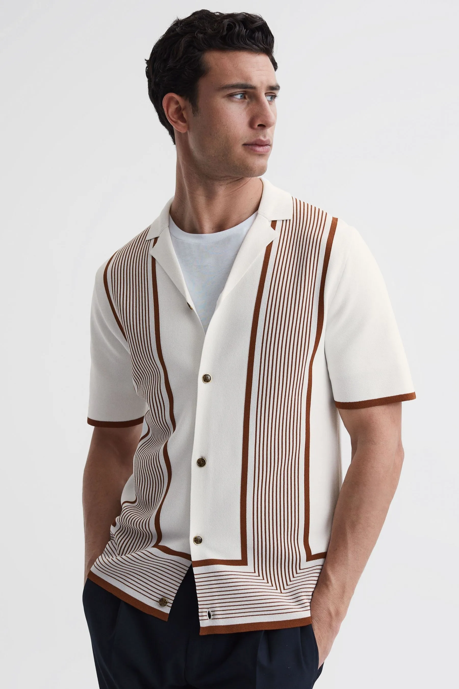 Due camicie con colletto cubano a righe mélange    
