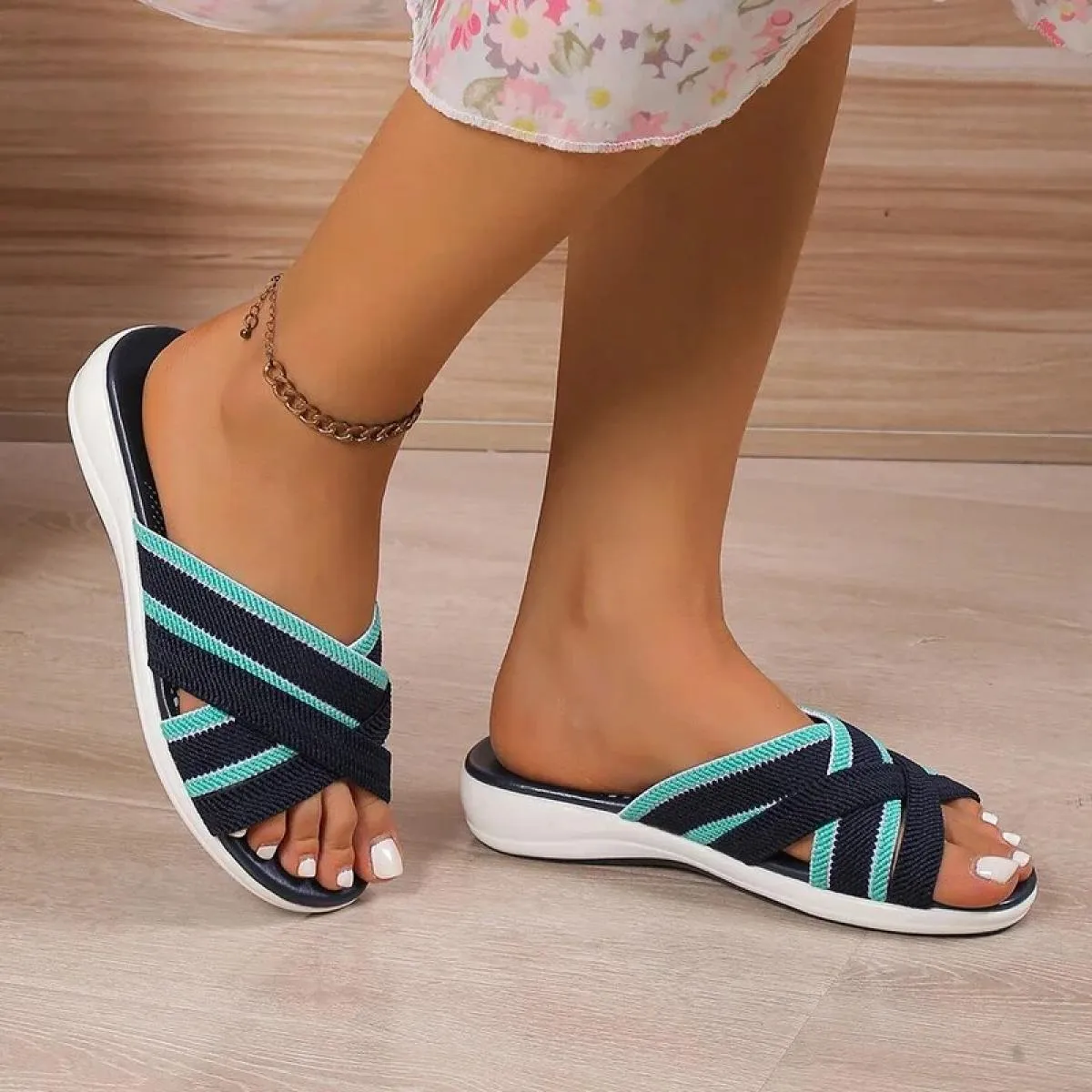 Nuova moda estiva Casual Pantofole da donna Sandali Scarpe basse da donna Zeppe da spiaggia Comode infradito Offerta 44